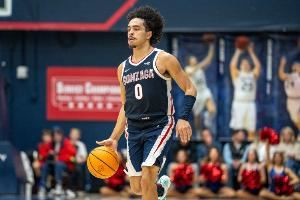 打得不错！瑞安-内姆哈德14中8拿下21分5助 两项数据全队最高