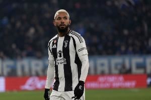 米体：缺席训练，尤文将对道格拉斯-路易斯罚款4万到12万欧