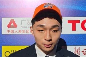 吴泽昊：为上海队打球是一直以来的梦想 要赶紧适应一下CBA