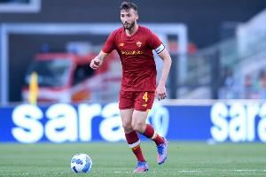 记者：尤文对克里斯坦特不感兴趣，没有迹象表明会用麦肯尼交换