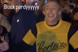 邮报：凯莉在故乡举办盛大街头派对，和亲友们纵情狂欢