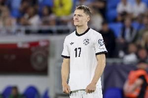 德天空：维尔茨轻率失球后没有回追，这一幕是整体灾难表现的折射