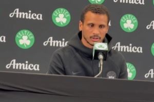 马祖拉谈安芬尼-西蒙斯：他必须理解每个攻防回合都要有对抗强度