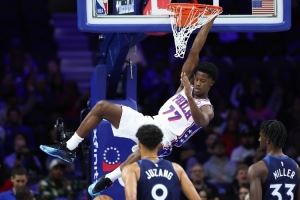 停电村庄走出的NBA探花秀 首秀惊艳世界的埃奇库姆的逆袭故事！