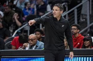 戴格诺特谈防守致胜:今天我们控制了局面 让对手打得艰难 戴格诺特谈防守致胜:今天我们控制了局面 让对手打得艰难