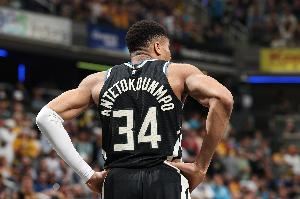 逆天!字母哥今天32投16中 命中率竟是赛季新低&首次低于60% 逆天!字母哥今天32投16中 命中率竟是赛季新低&首次低于60%