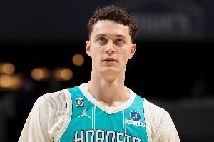 截湖来的!卡尔克布伦纳新秀赛季连续4场至少4盖帽 NBA历史第10人 截湖来的!卡尔克布伦纳新秀赛季连续4场至少4盖帽 NBA历史第10人