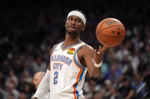 亚历山大:上赛季我们常规赛统治力比季后赛更强 我个人层面也是 亚历山大:上赛季我们常规赛统治力比季后赛更强 我个人层面也是