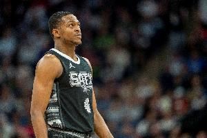 马刺背靠背战鹈鹕 福克斯首秀 索汉&奥利尼克&科内特出战成疑 马刺背靠背战鹈鹕 福克斯首秀 索汉&奥利尼克&科内特出战成疑