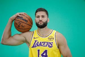 首秀要来了!今天湖人客战老鹰 克莱伯升级为可以出战 首秀要来了!今天湖人客战老鹰 克莱伯升级为可以出战